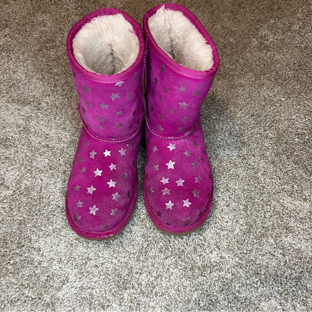 Classic pink uggs